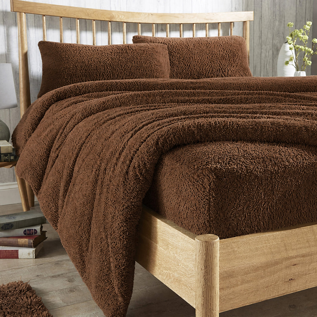 OLIVIA ROCCO Teddy Fleece Extra Deep Fitted Sheet