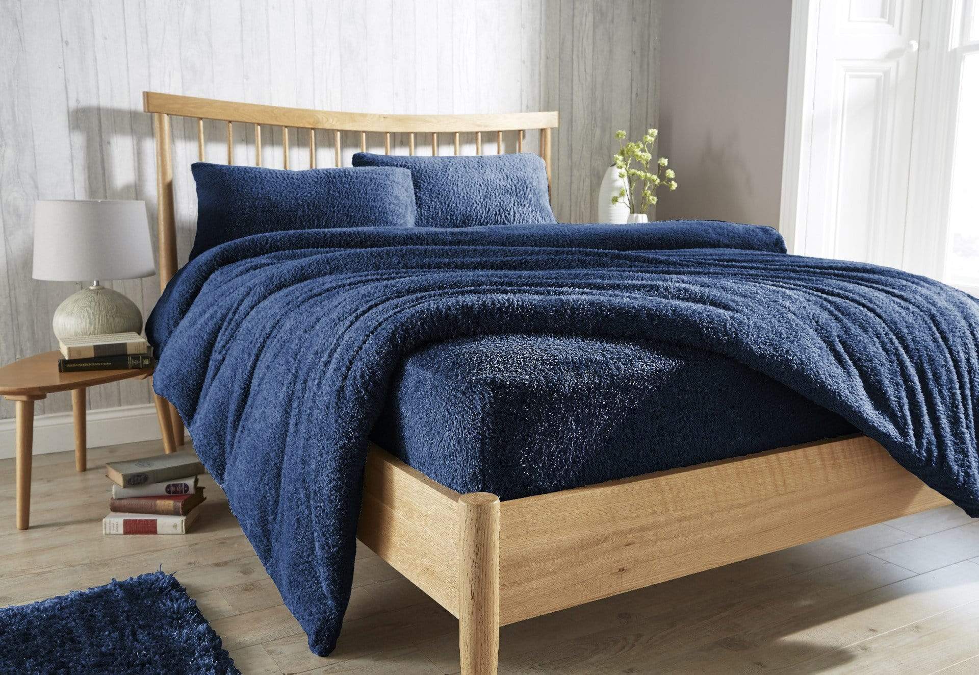 OLIVIA ROCCO Teddy Fleece Extra Deep Fitted Sheet