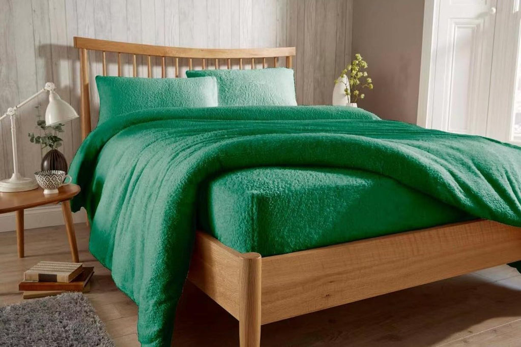 OLIVIA ROCCO Teddy Fleece Extra Deep Fitted Sheet